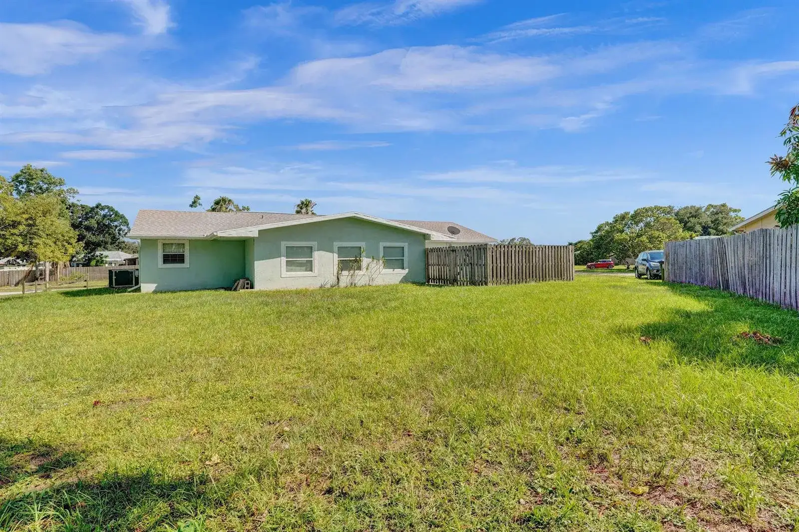 303 NE Solida Circle, Port St. Lucie FL 34983 photo 2