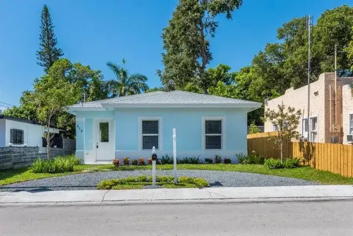 513 6th Avenue S, FL 33460 photo 2