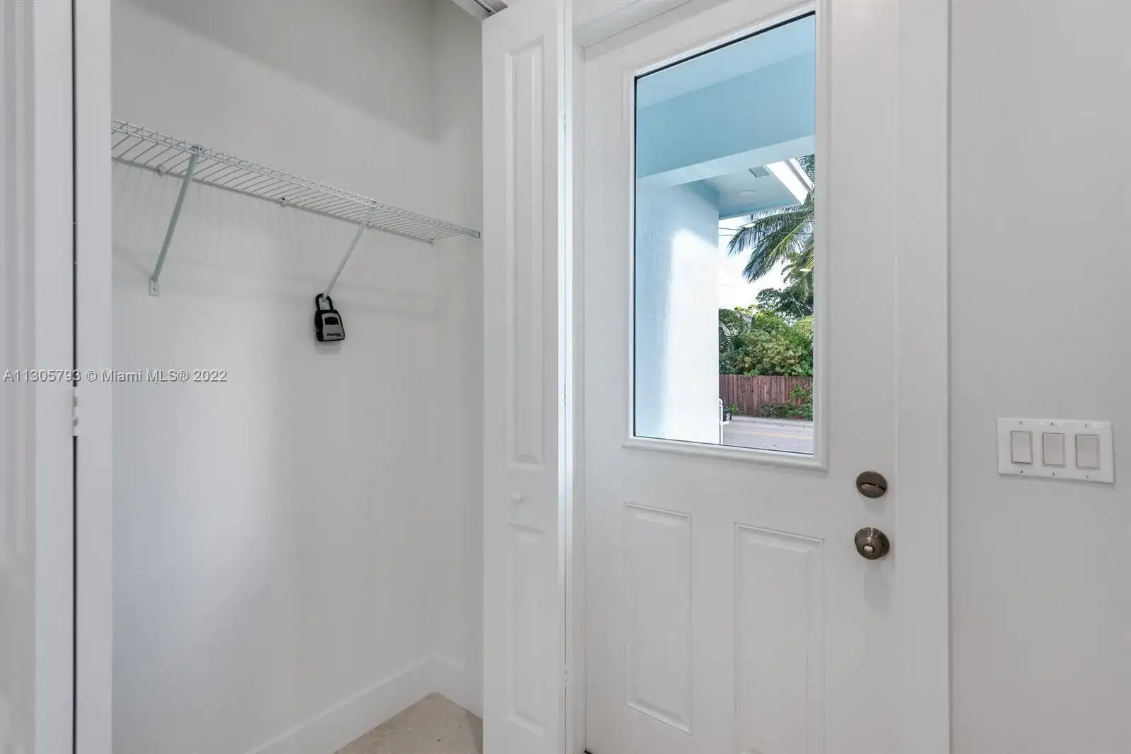 513 6th Avenue S, FL 33460 photo 4