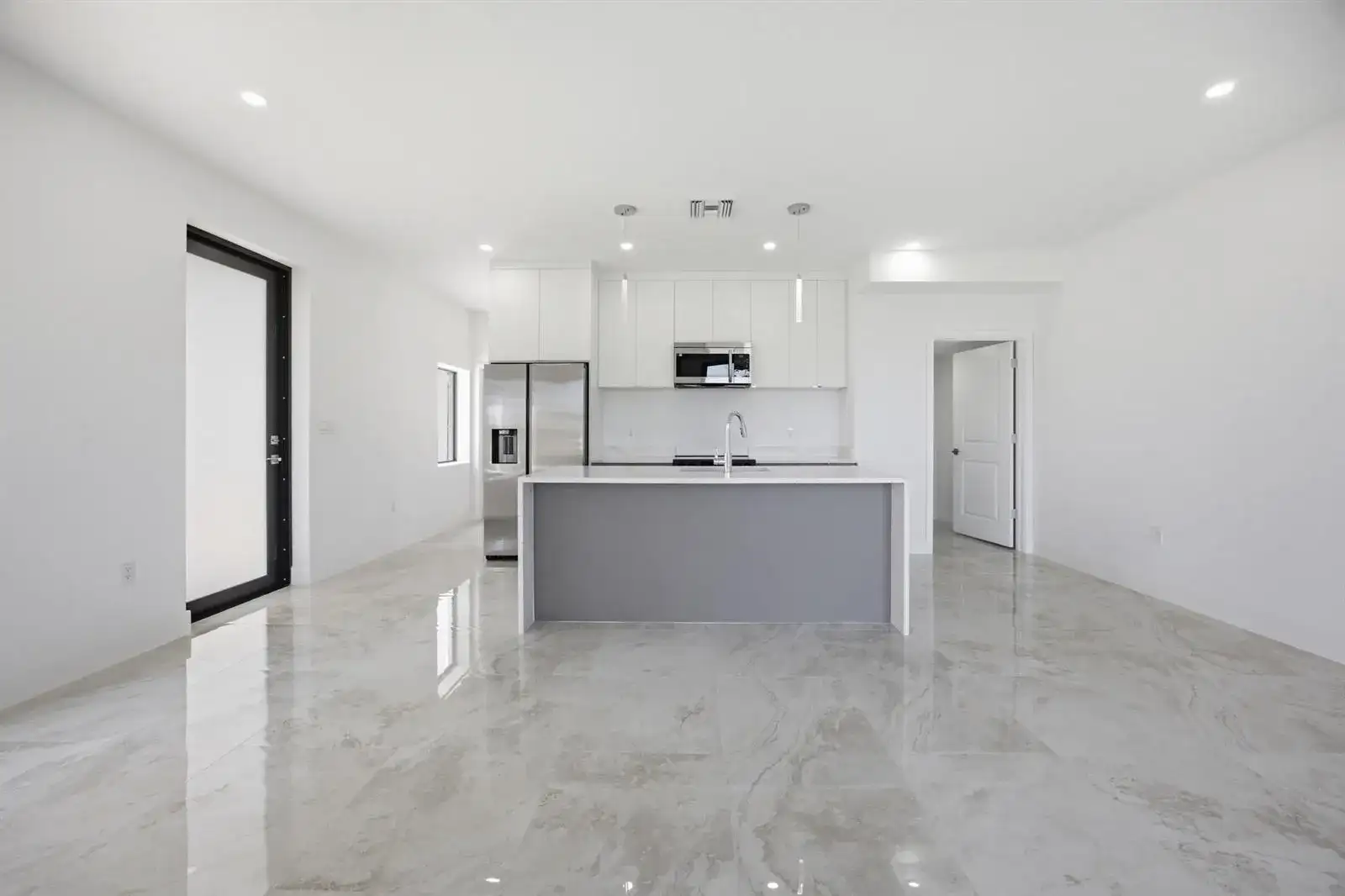 1542 NW 1st Avenue, Pompano Beach FL 33060 photo 5