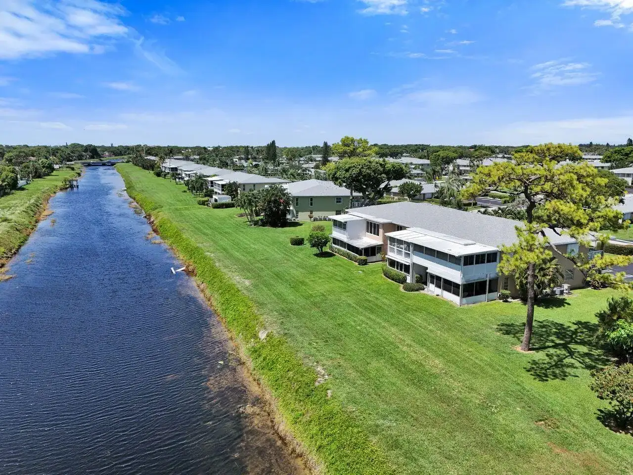 1050 Citrus Way # 203, Delray Beach FL 33445 photo 2