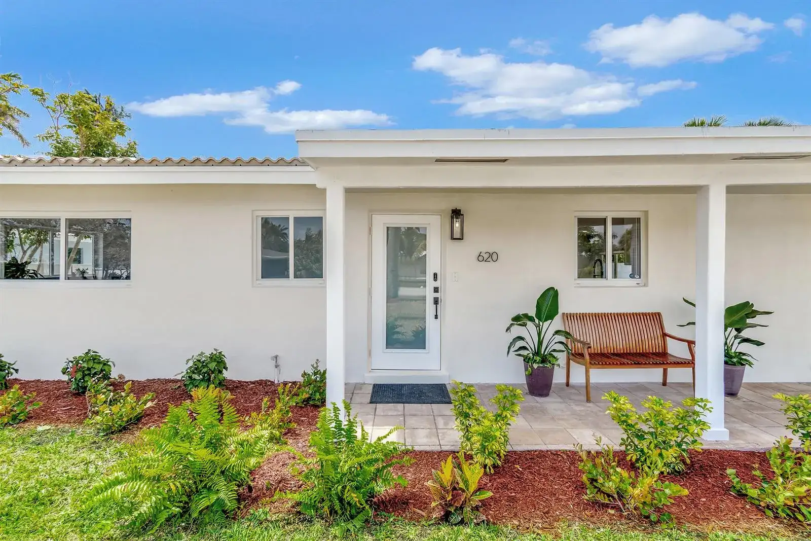 620 Las Palmas Park, Boynton Beach FL 33435 photo 2
