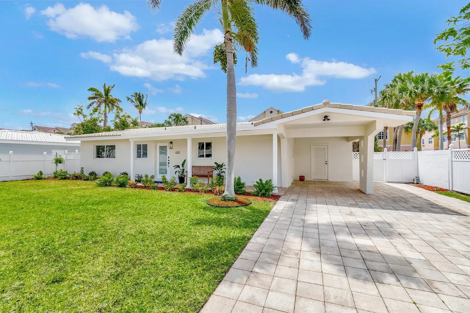620 Las Palmas Park, Boynton Beach FL 33435 photo 3