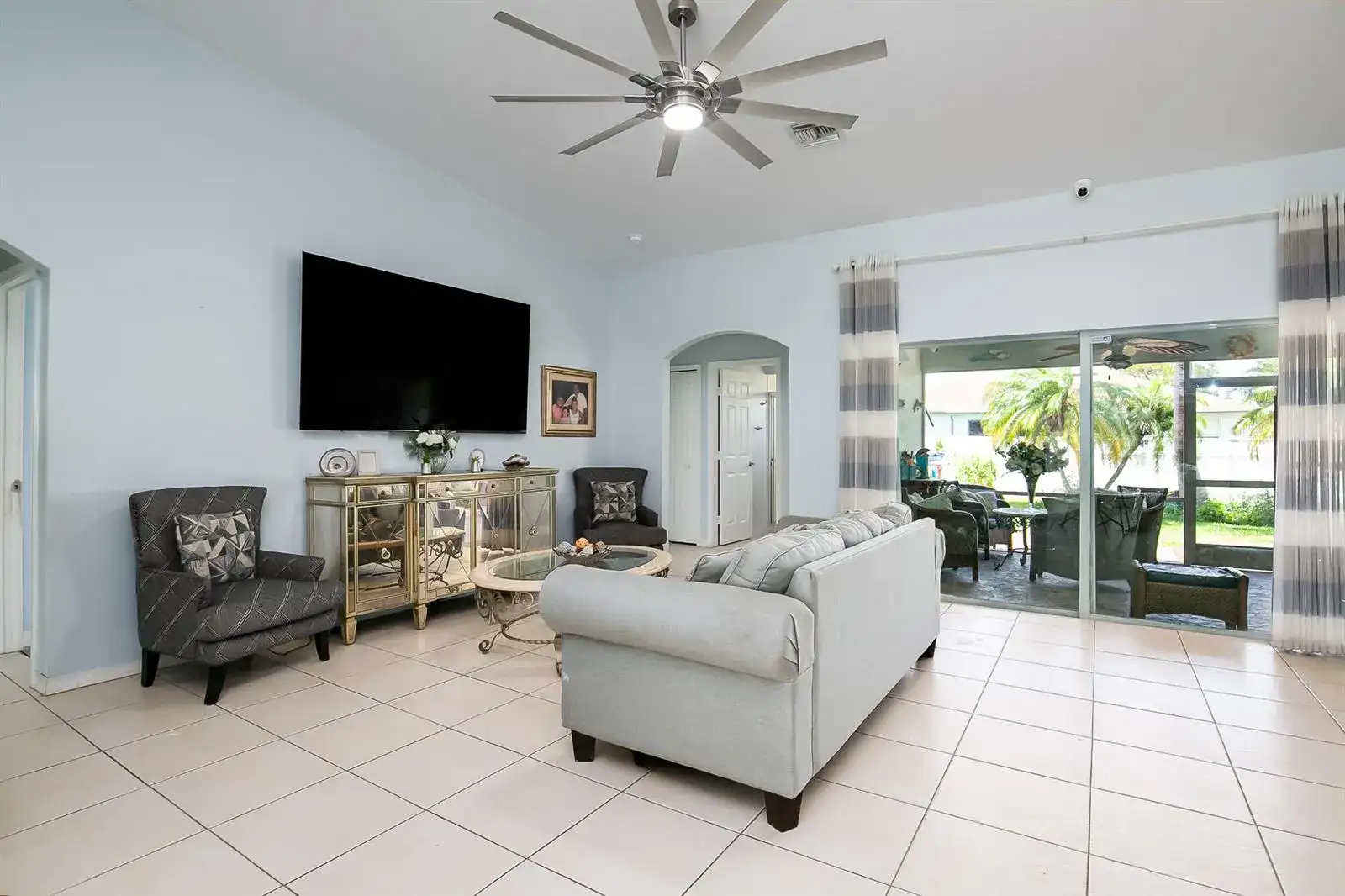 591 SE Chapman Avenue, Port St. Lucie FL 34984 photo 4