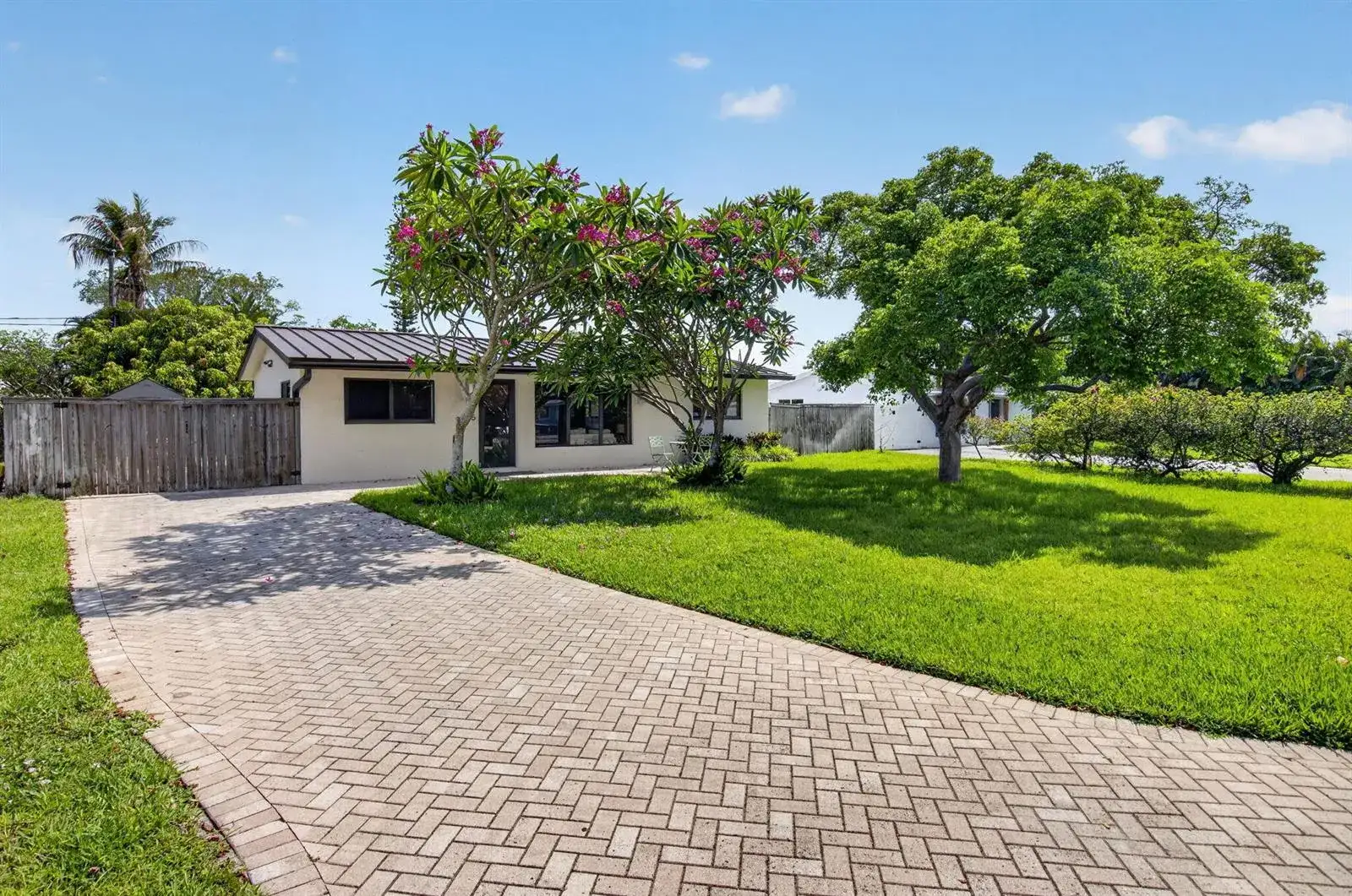 115 NW 7th Street, Boca Raton FL 33432 photo 2