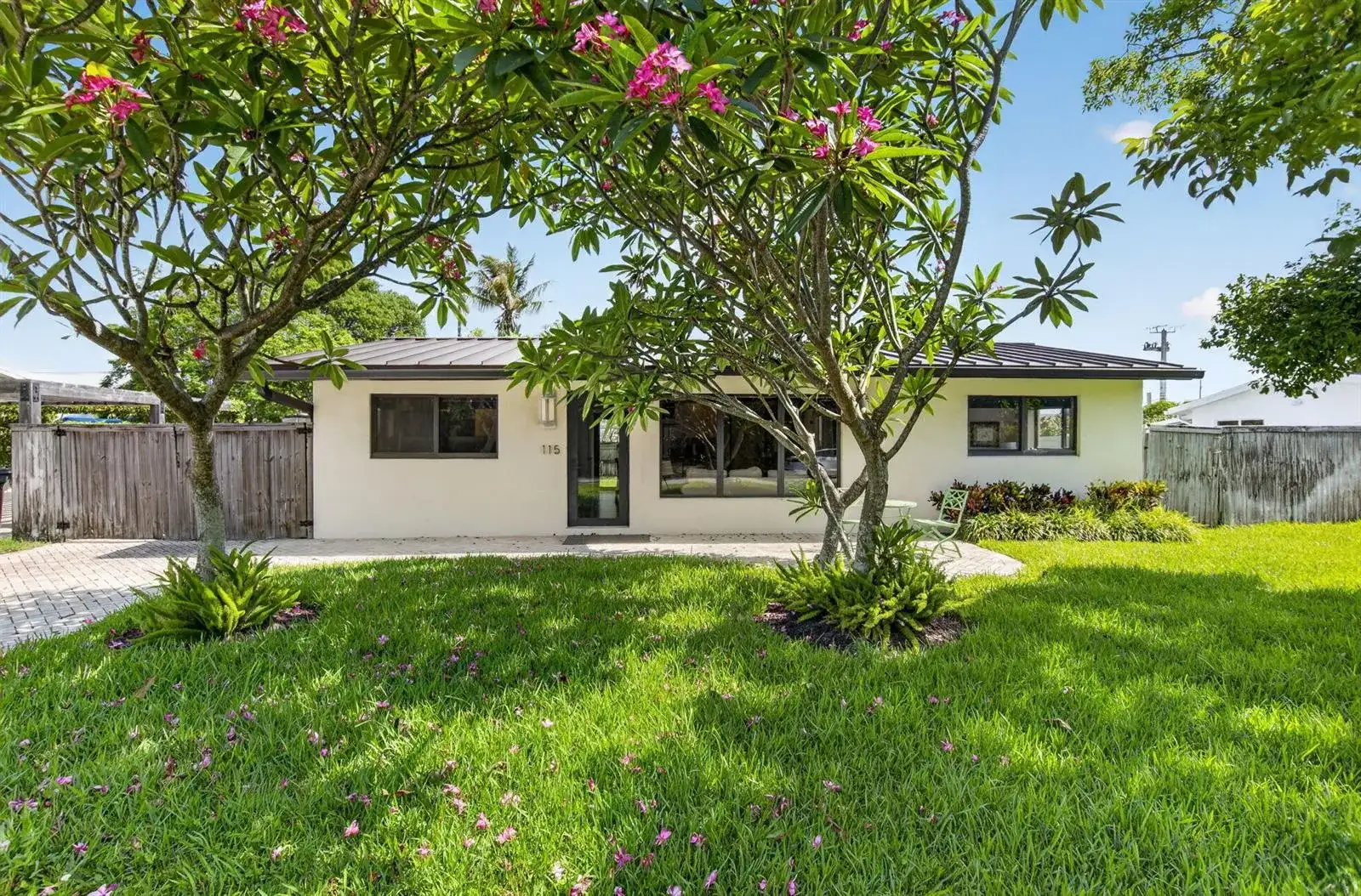 115 NW 7th Street, Boca Raton FL 33432 photo 4