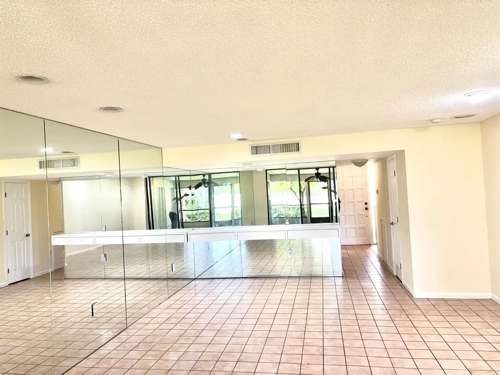 4807 Esedra Court, Lake Worth FL 33467 photo 2