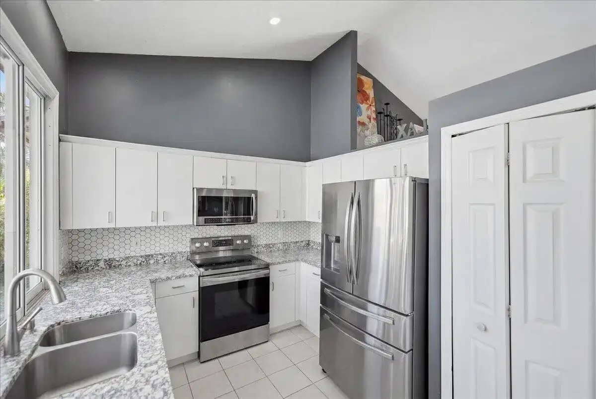 437 SW Kaabe Avenue, Port St. Lucie FL 34953 photo 5