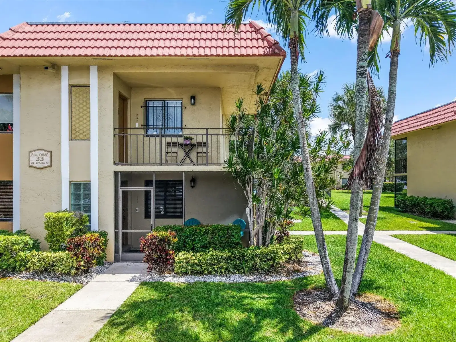 303 Lakeview Drive # 102, Weston FL 33326 photo 2