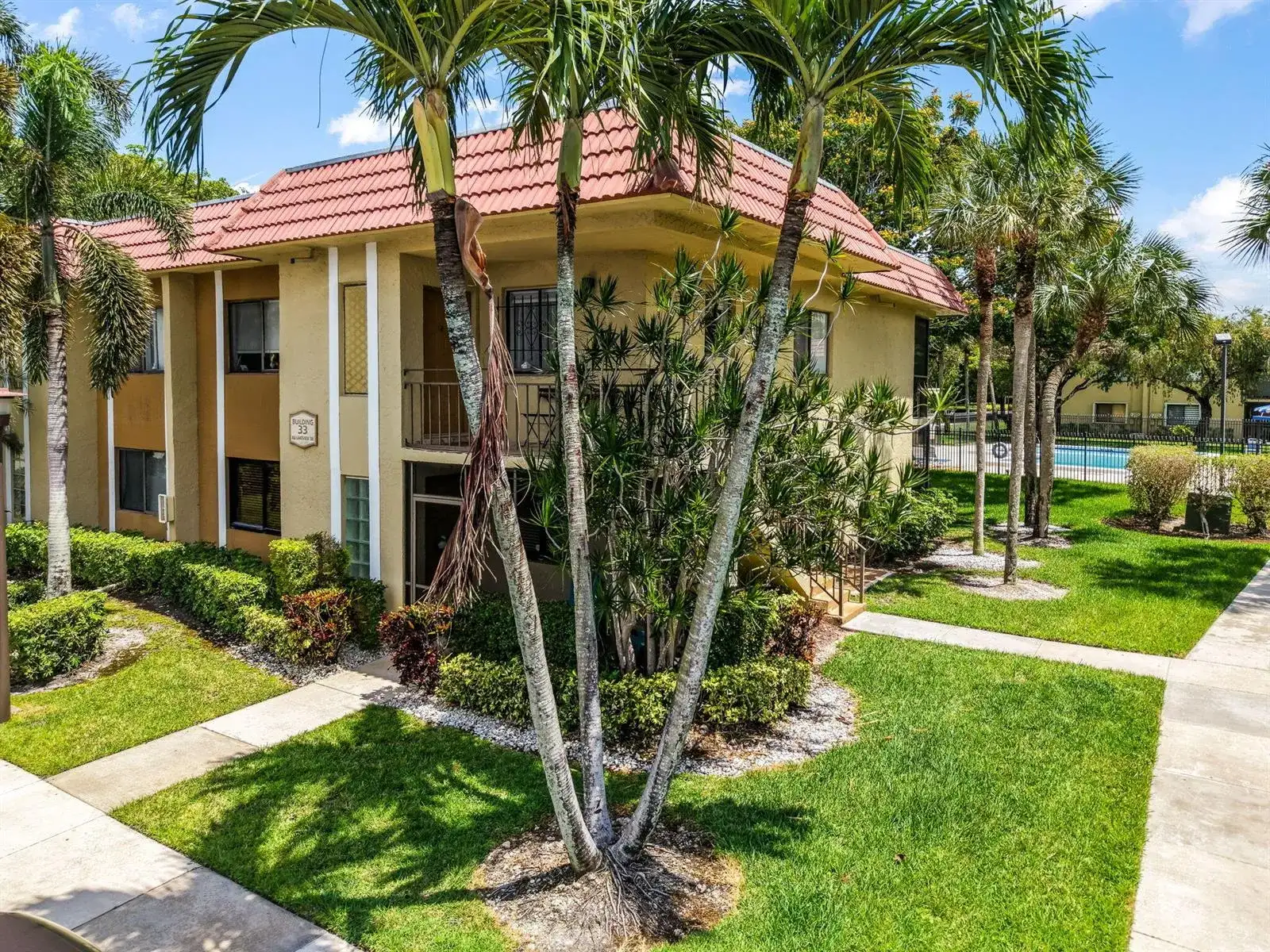 303 Lakeview Drive # 102, Weston FL 33326 photo 3