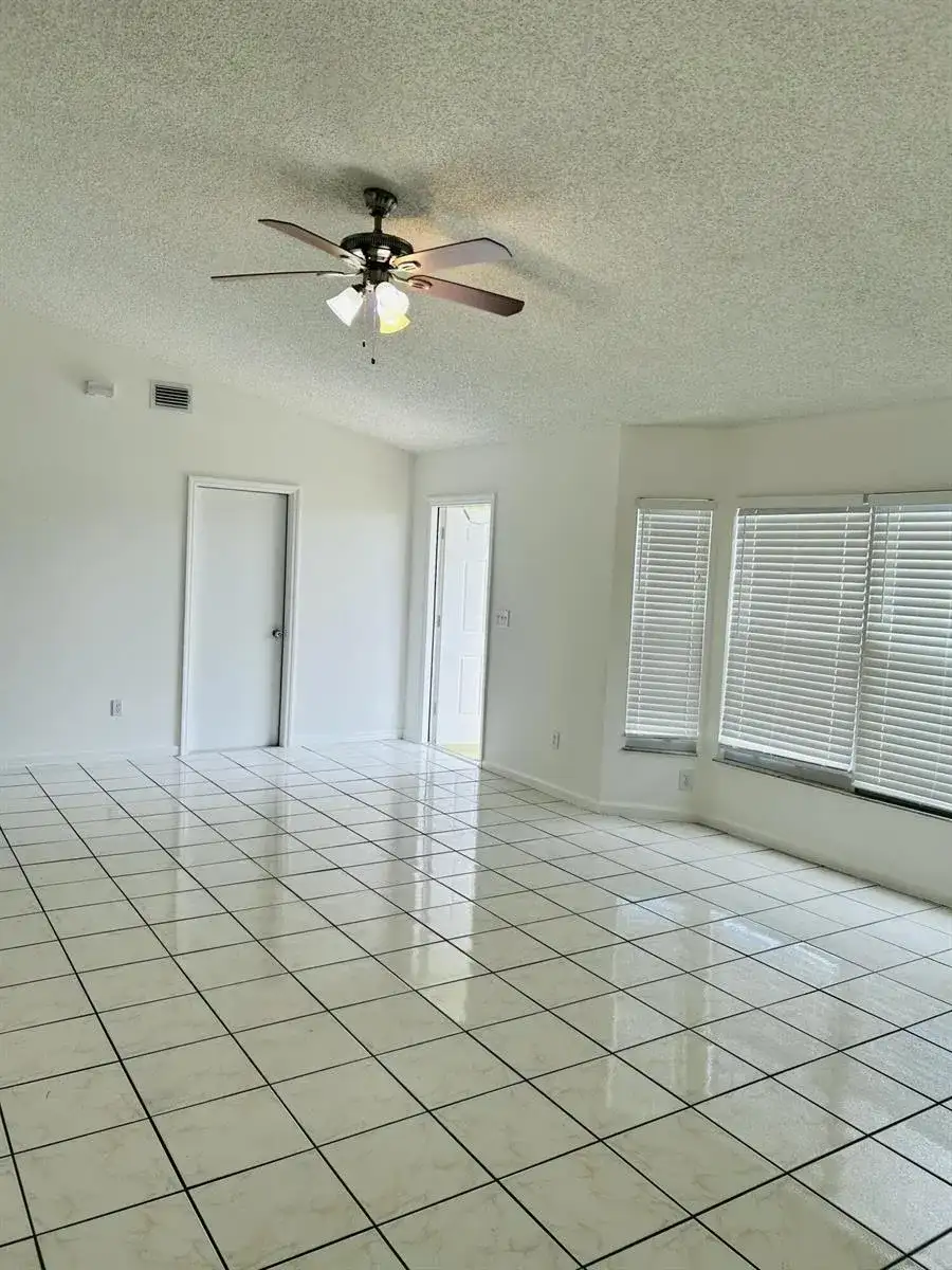 367 SW Donna Terrace, Port St. Lucie FL 34984 photo 3