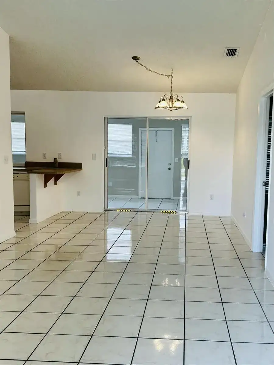 367 SW Donna Terrace, Port St. Lucie FL 34984 photo 4