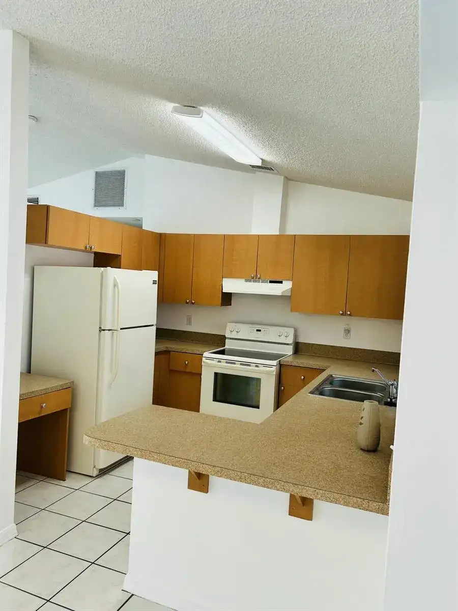 367 SW Donna Terrace, Port St. Lucie FL 34984 photo 5