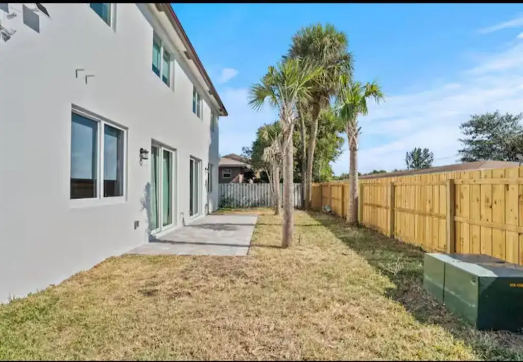 1547 W 26th Court # 2, Riviera Beach FL 33404 photo 2