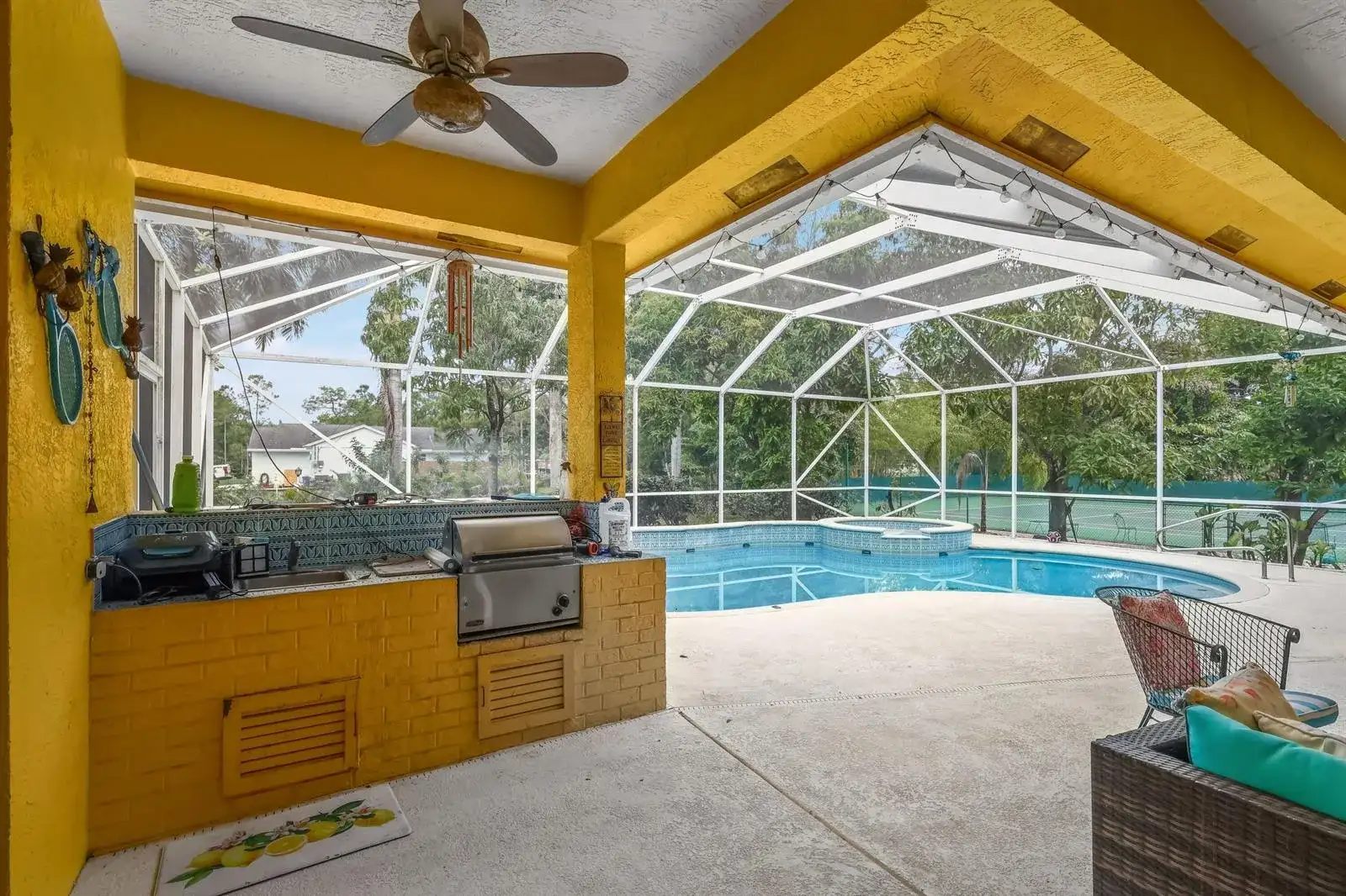8023 N 120th Ave Avenue N, FL 33412 photo 3