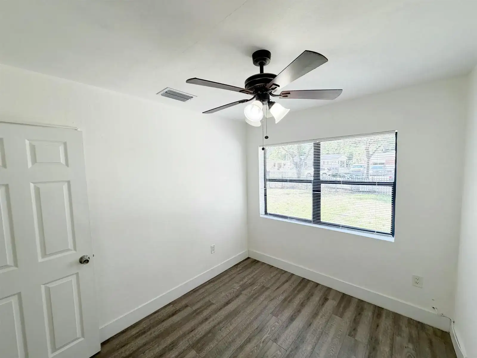 1135 NW 127th Street, North Miami FL 33168 photo 2