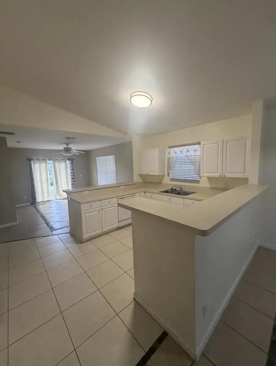 2109 Dock Street, West Palm Beach FL 33401 photo 3