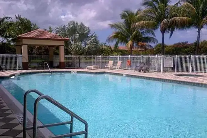 1951 Gardenia Court, Riviera Beach FL 33404 photo 2