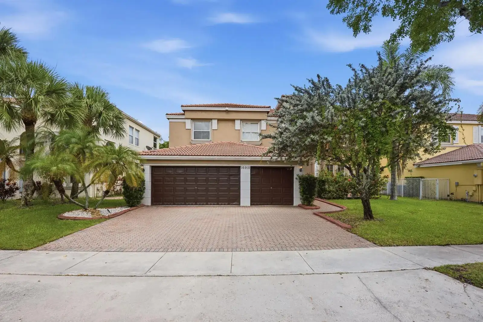 16918 SW 16th Street, Pembroke Pines FL 33027 photo 4