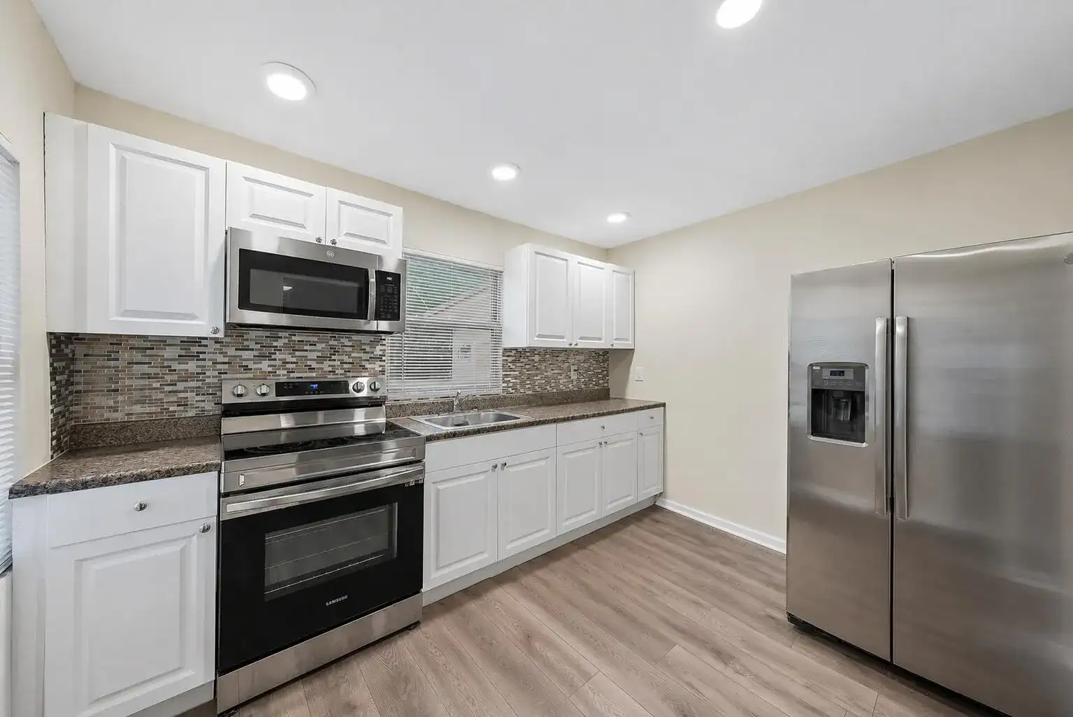 3207 Pinewood Avenue, West Palm Beach FL 33407 photo 4