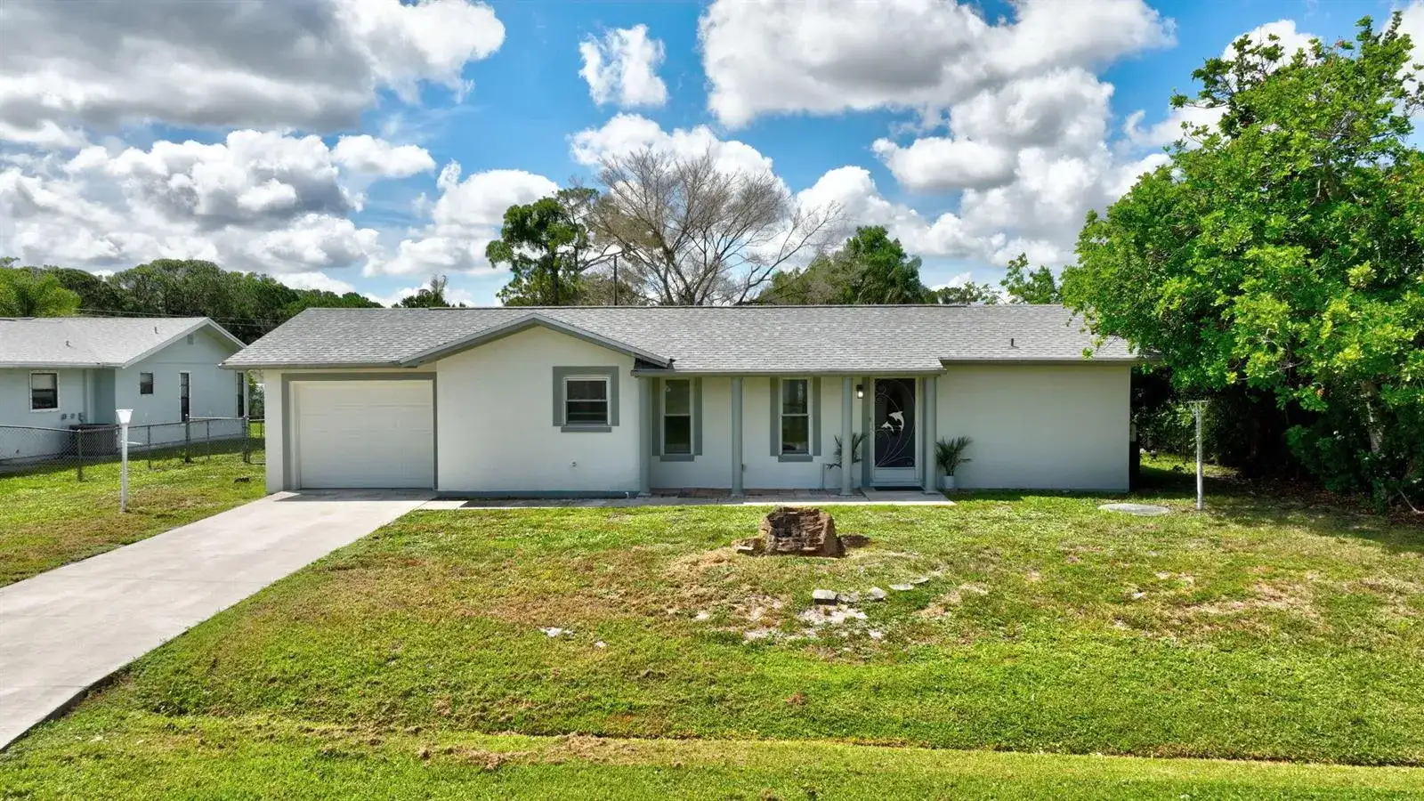 592 SW Banks Terrace, Port St. Lucie FL 34953 photo 2