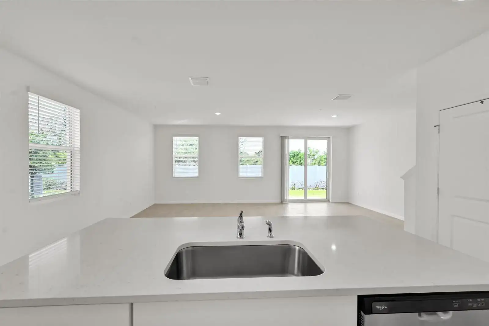 636 Salisbury Circle, Fort Pierce FL 34982 photo 3