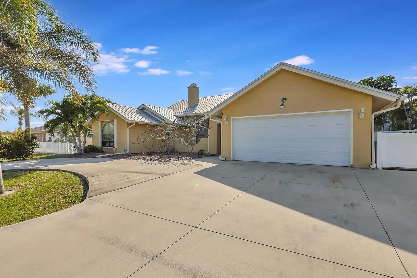 137 Queens Road, Fort Pierce FL 34949 photo 2
