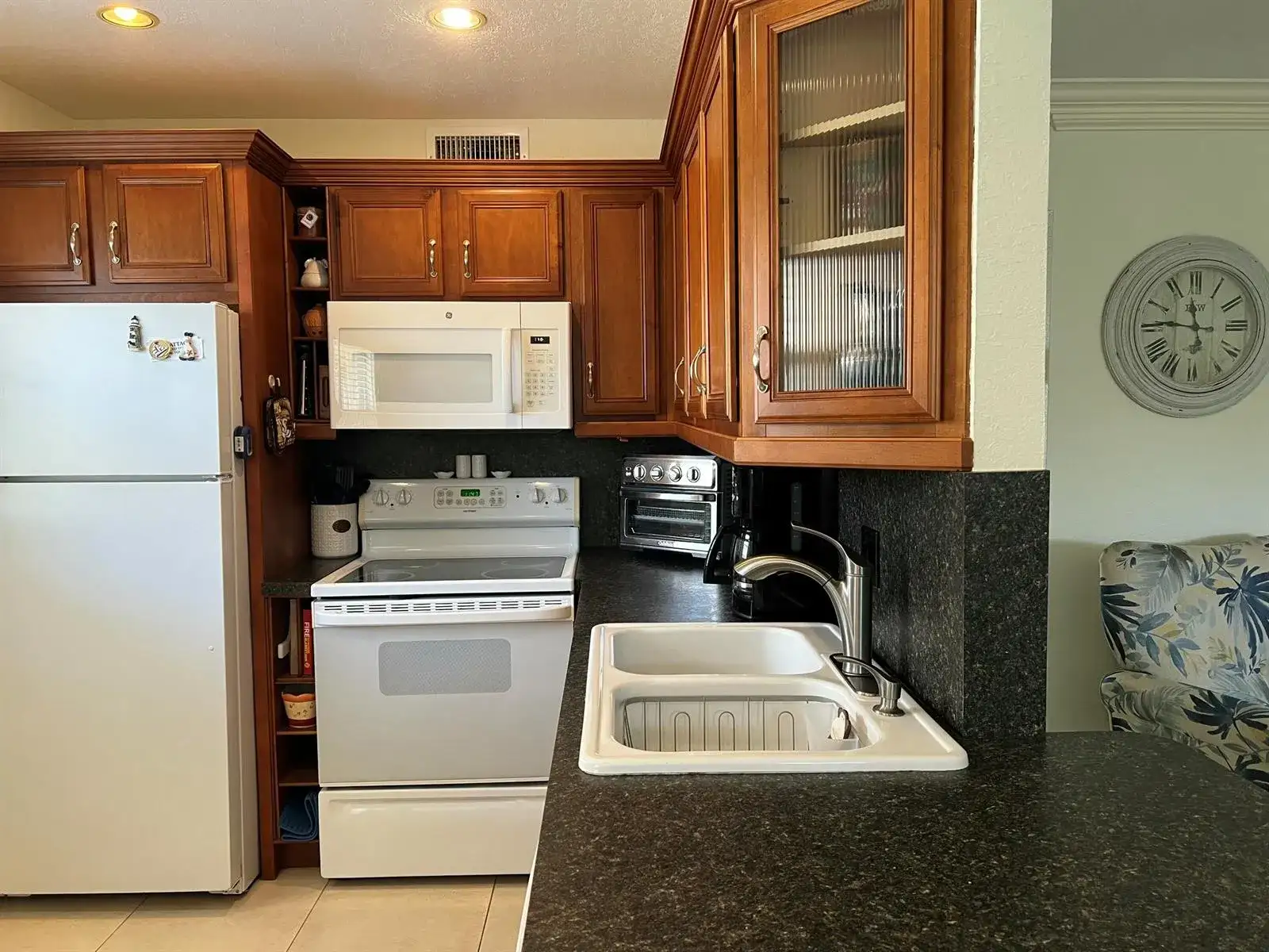 84 Saxony B, Delray Beach FL 33446 photo 4