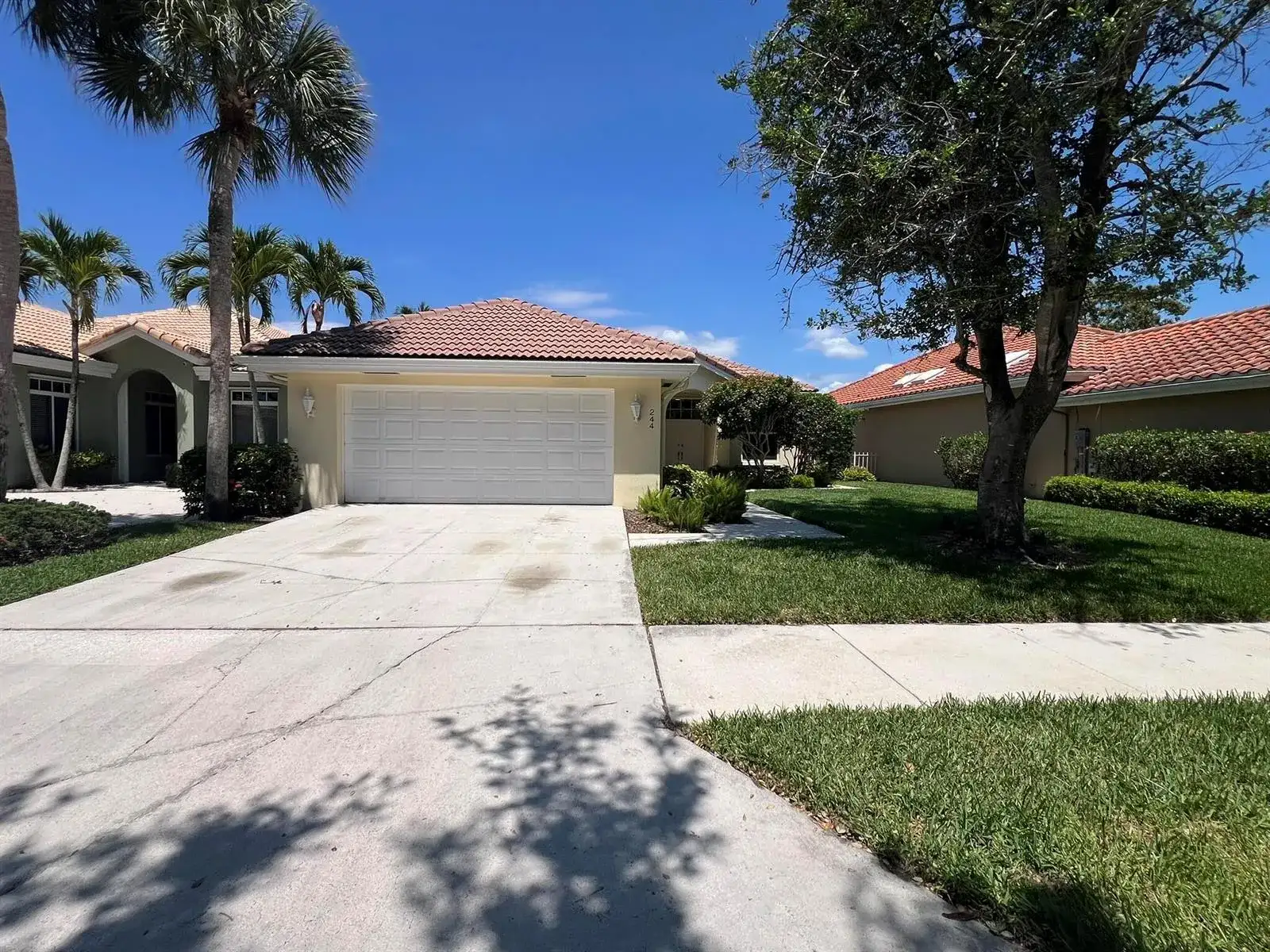 244 Hampton Place, Jupiter FL 33458 photo 2