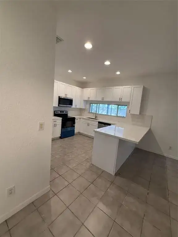 2927 Bogota Avenue, Hollywood FL 33026 photo 3