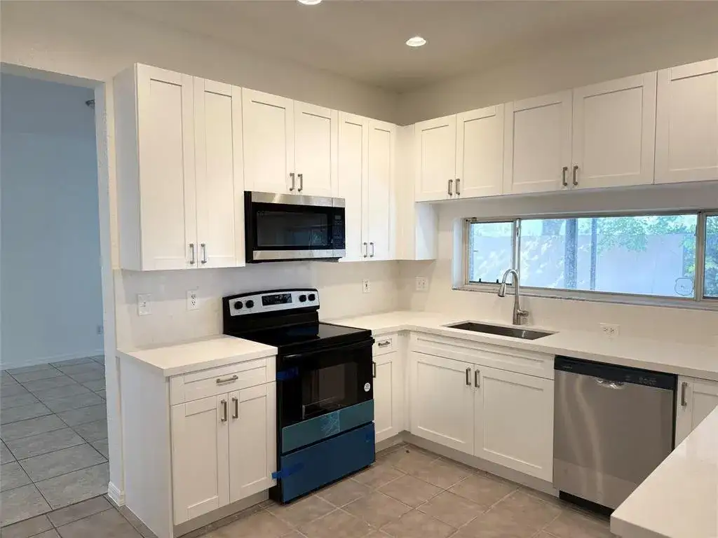 2927 Bogota Avenue, Hollywood FL 33026 photo 4
