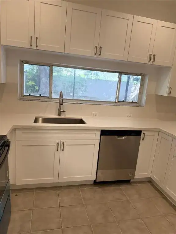 2927 Bogota Avenue, Hollywood FL 33026 photo 5