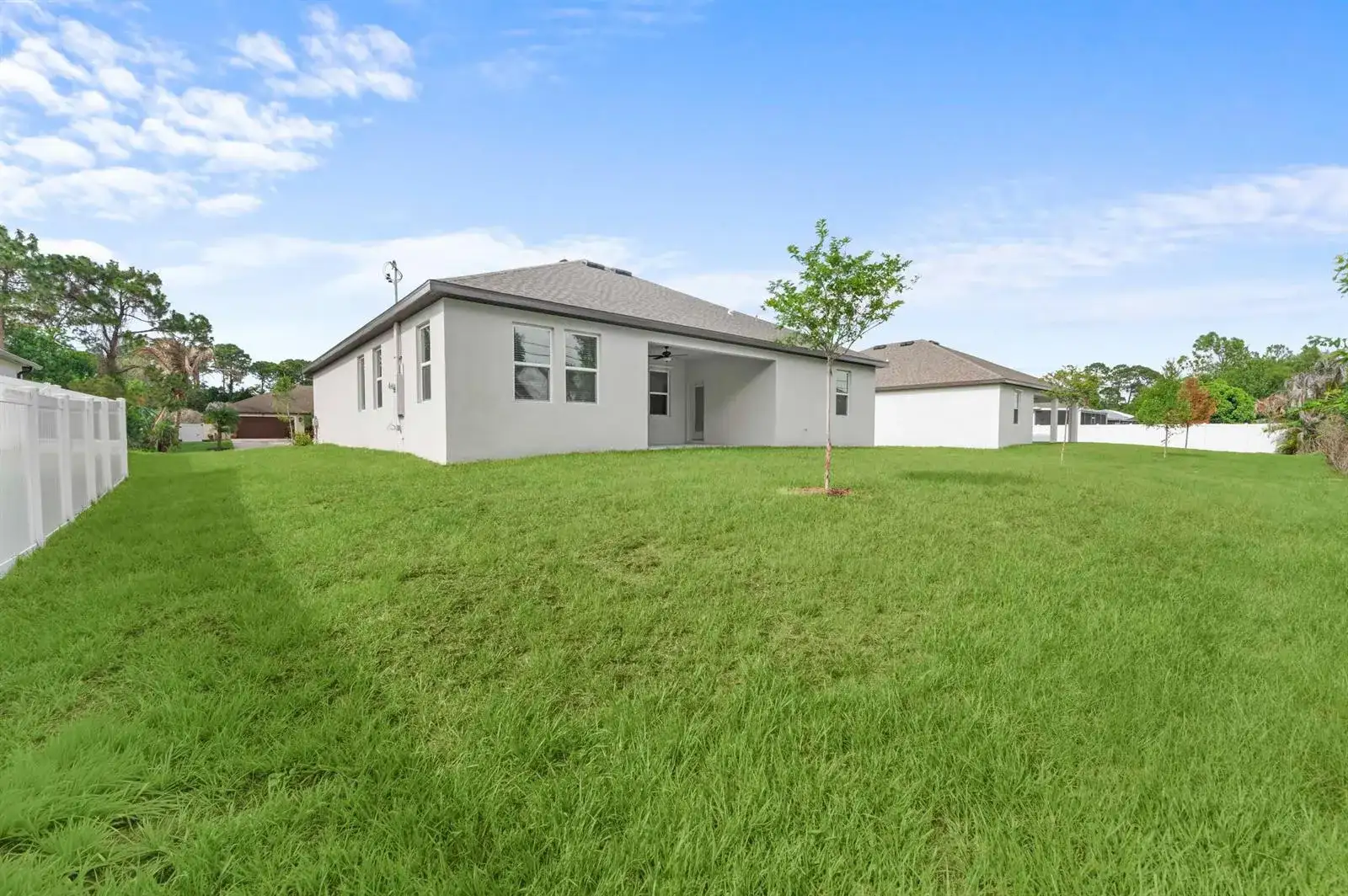 8016 102nd Court, Vero Beach FL 32967 photo 4