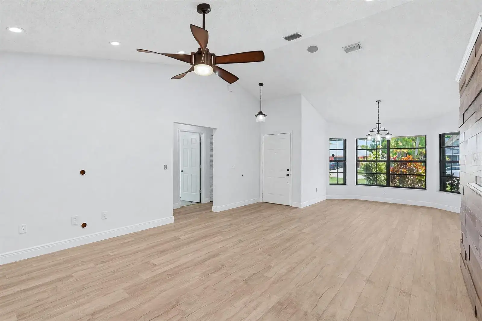 117 Sherwood Drive, Royal Palm Beach FL 33411 photo 2