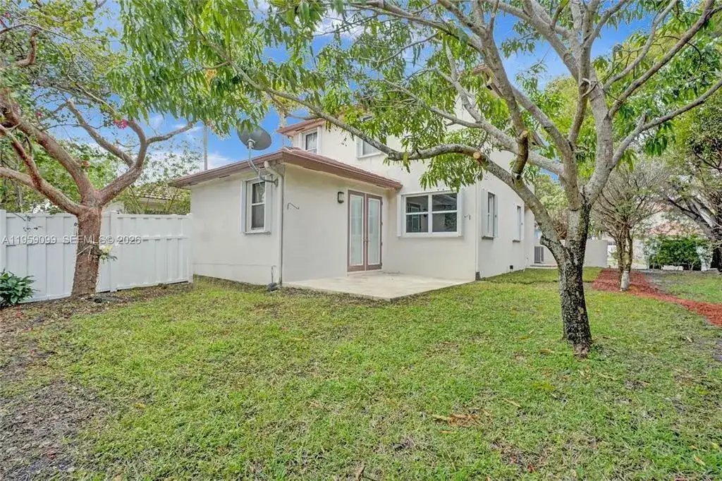 218 NW 75th Terrace, Plantation FL 33317 photo 5
