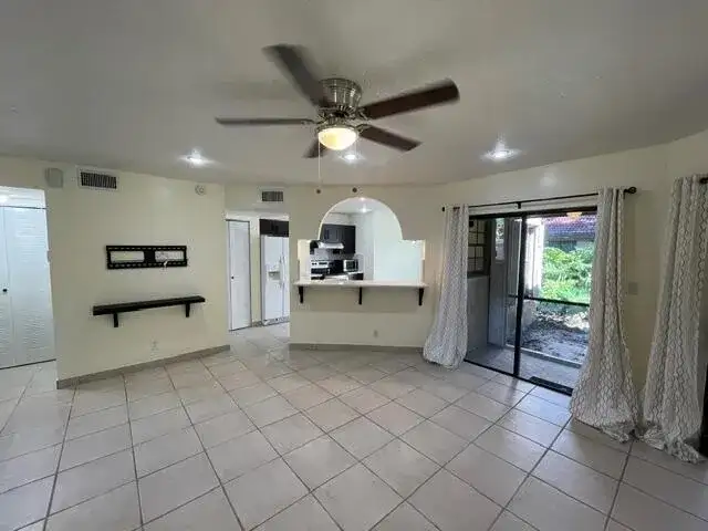 9321 W Sunrise Boulevard, Plantation FL 33322 photo 5