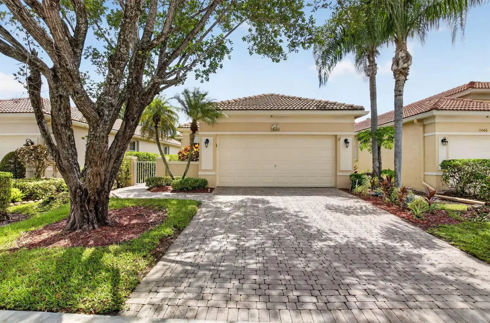 15562 Fiorenza Circle, Delray Beach FL 33446 photo 2