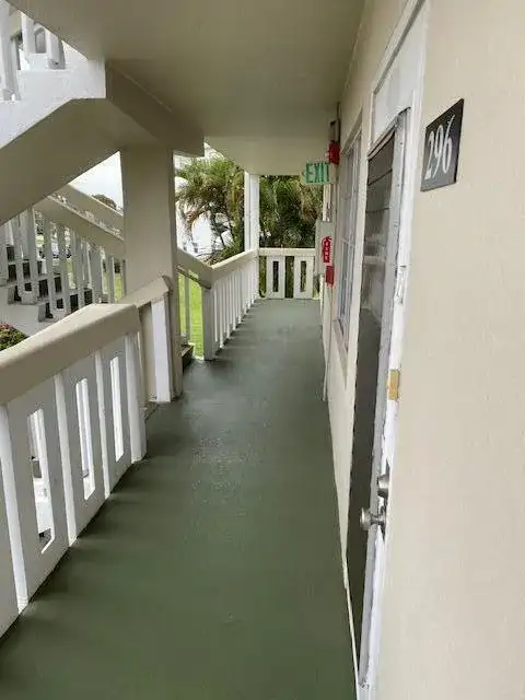 296 Grantham F # F, Deerfield Beach FL 33442 photo 4