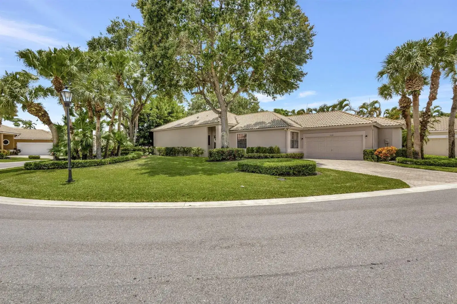 4528 Barclay Fair Way, Lake Worth FL 33449 photo 2