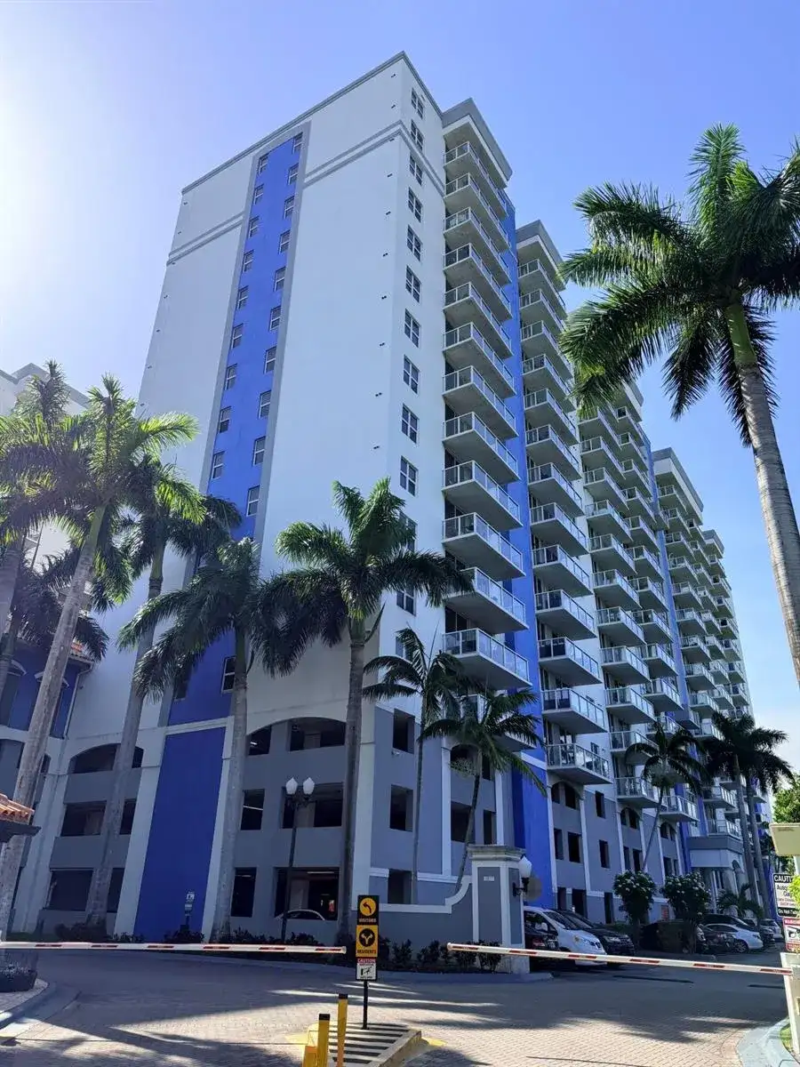 5077 NW 7th Street # 914, Miami FL 33126 photo 2