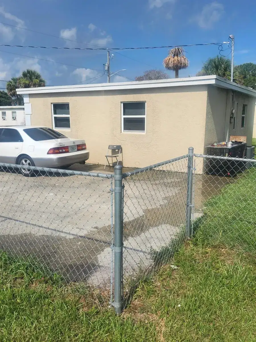 2504 Wilkins Avenue, Fort Pierce FL 34947 photo 3