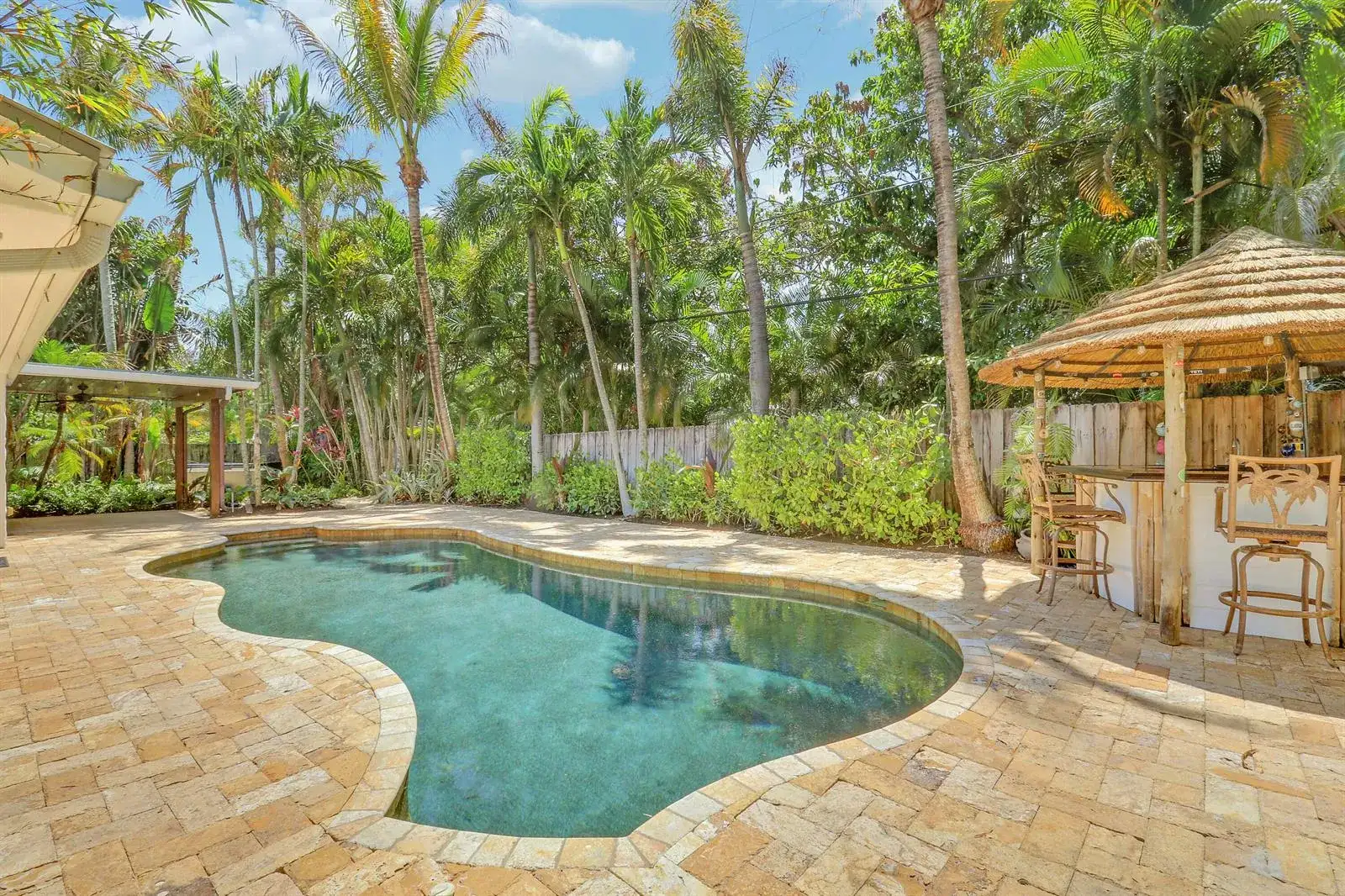 19931 Jasmine Drive, Jupiter FL 33469 photo 2