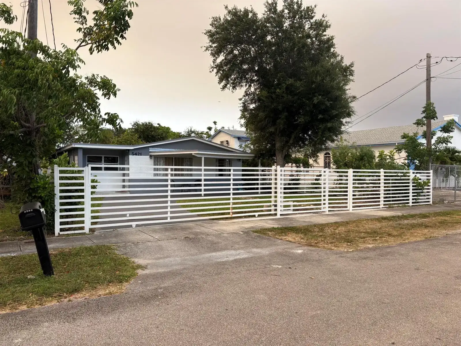 5421 SW 24th Street, West Park FL 33023 photo 3