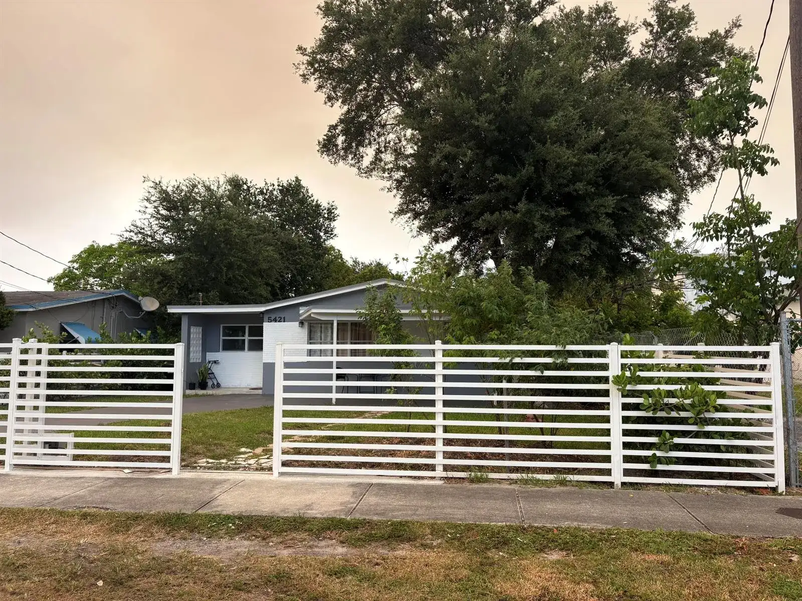 5421 SW 24th Street, West Park FL 33023 photo 4