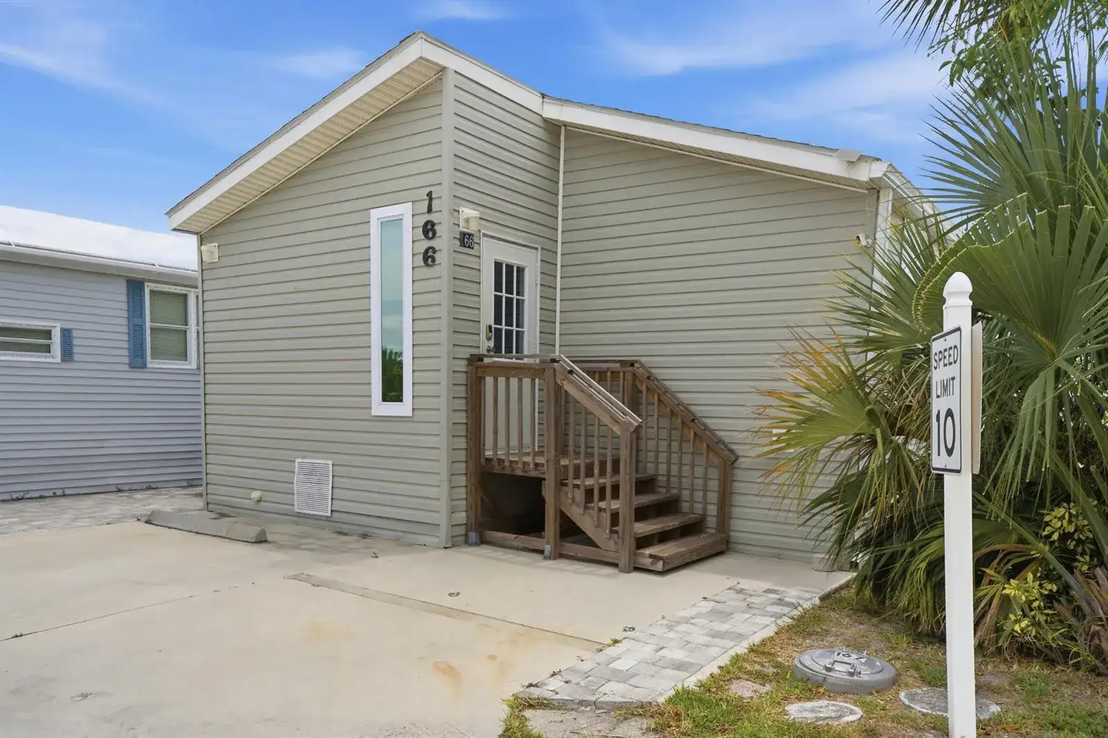 166 Nettles Boulevard, Jensen Beach FL 34957 photo 3
