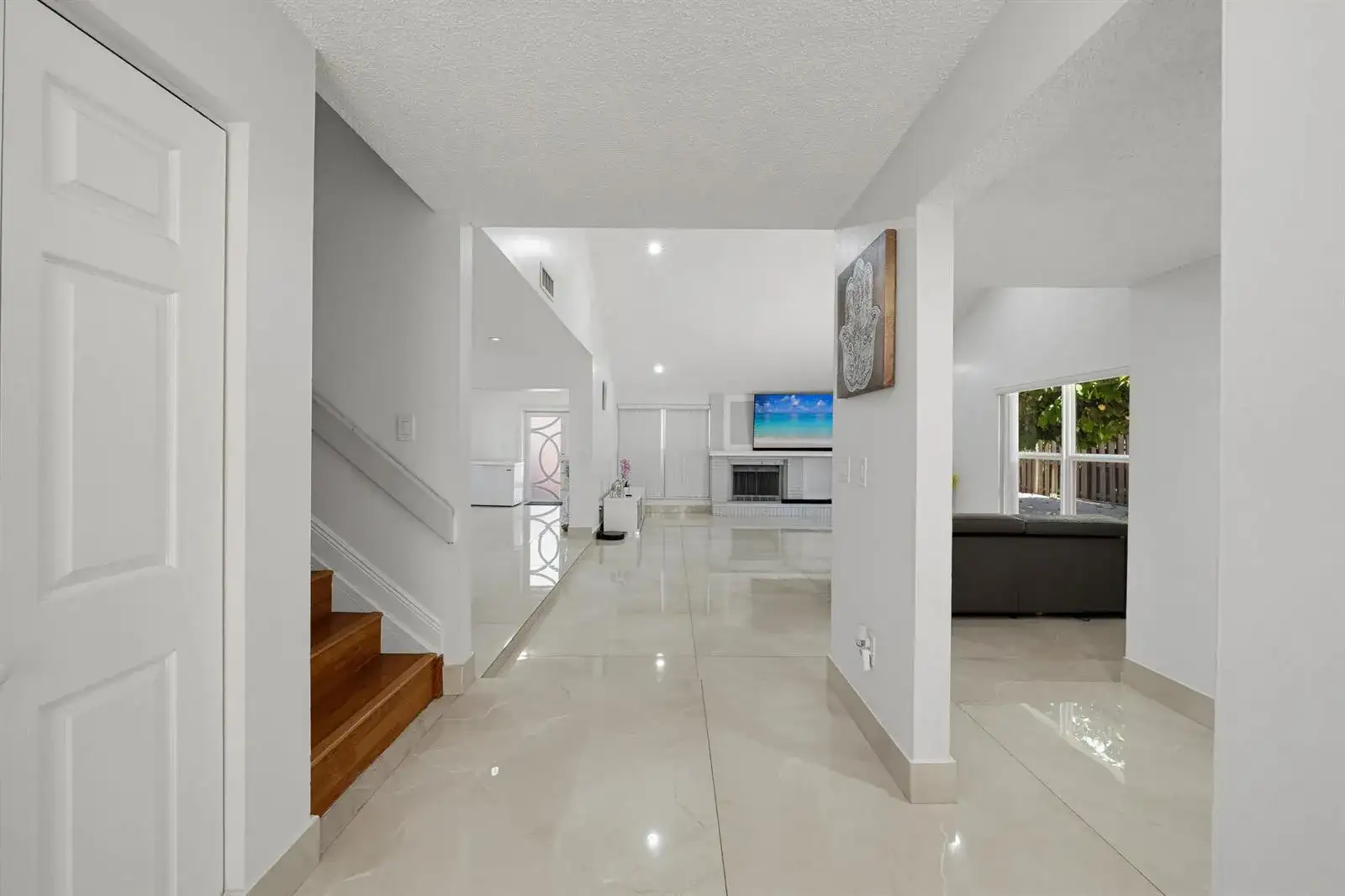 8811 SW 150th Place Circle, Miami FL 33196 photo 2