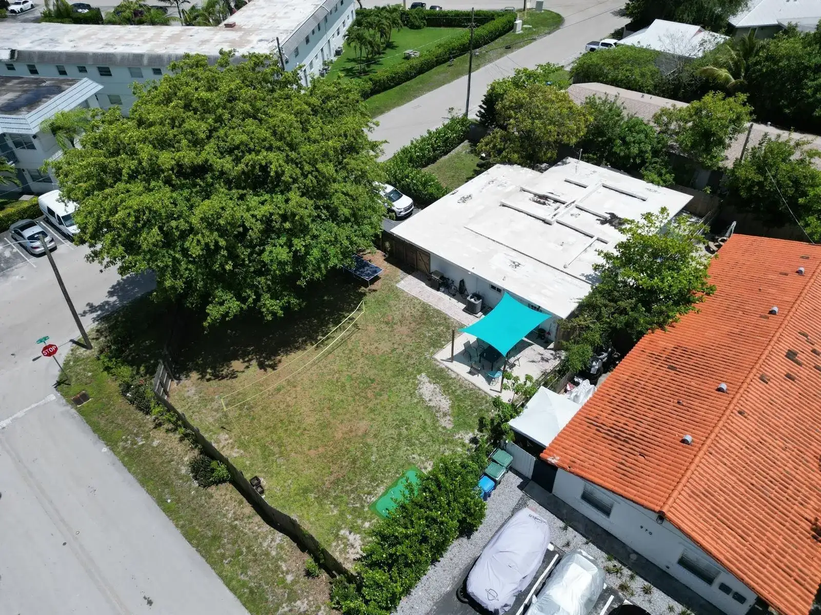 3961 NE 10th Avenue, Oakland Park FL 33334 photo 2
