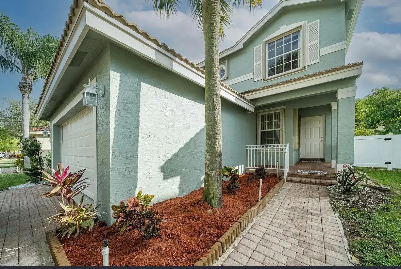 5144 Aurora Lake Circle, FL 33463 photo 3