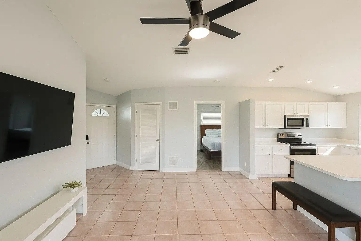 1106 Swan Lake Circle, Port St. Lucie FL 34986 photo 3