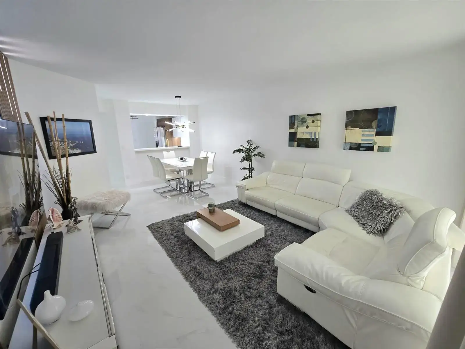 5577 Courtyard Drive, Margate FL 33063 photo 2